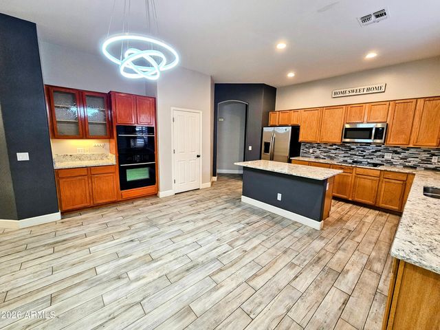 1221 E KRAMER Circle, Mesa, AZ 85203