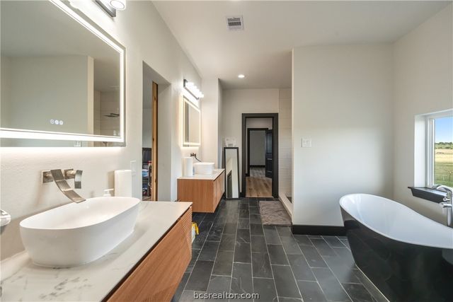 975 County Road 182, Other, TX 77575