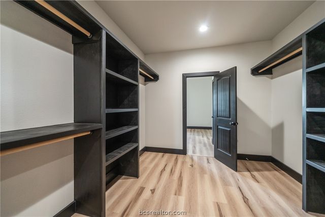 975 County Road 182, Other, TX 77575