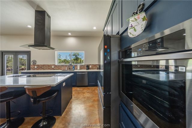 975 County Road 182, Other, TX 77575