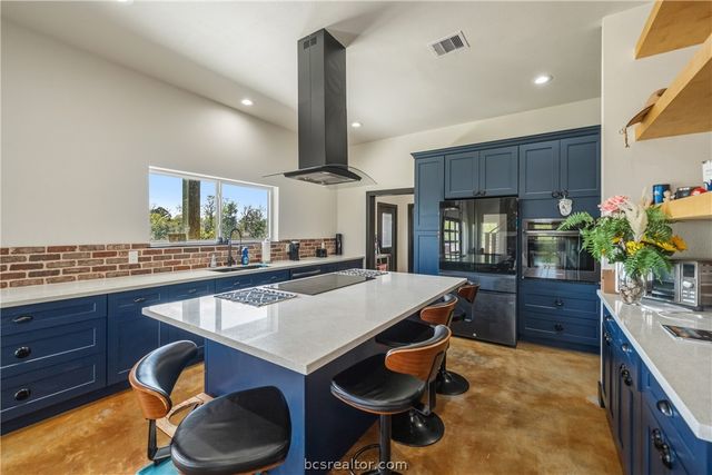 975 County Road 182, Other, TX 77575