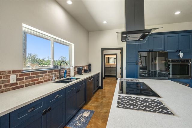 975 County Road 182, Other, TX 77575