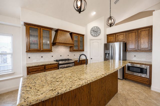 2933 Softwood Circle, Fort Worth, TX 76244