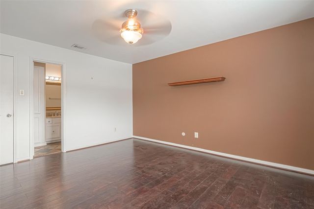 10217 Longmont Drive, Houston, TX 77042