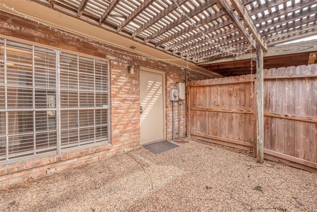 10217 Longmont Drive, Houston, TX 77042