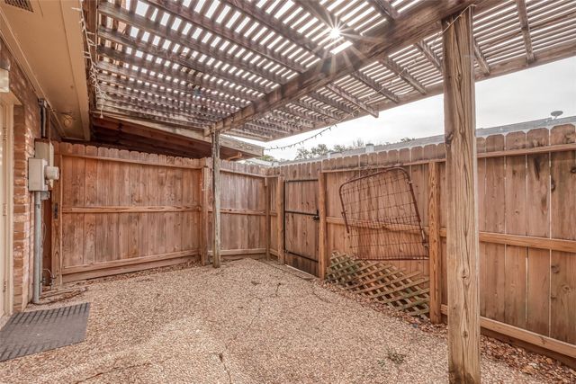 10217 Longmont Drive, Houston, TX 77042