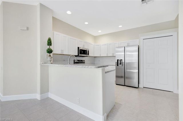 8777 E Bay CIR, Fort Myers, FL 33908