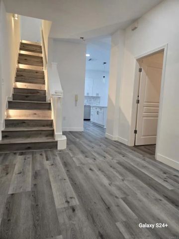 110 W Island Ave, San Diego, CA 92101