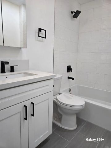 110 W Island Ave, San Diego, CA 92101
