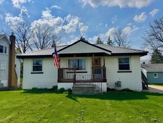 520 S Franklin, St Louis, MI 48880