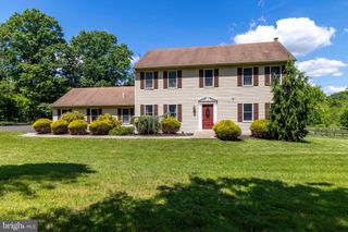 9 MIDDLE RD, Perkasie, PA 18944