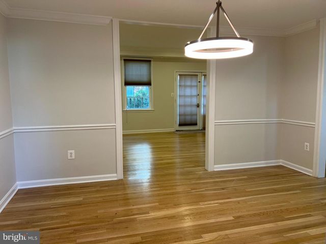 6683 MCLEAN DR, Mclean, VA 22101
