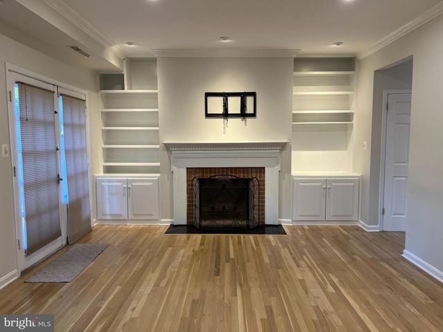6683 MCLEAN DR, Mclean, VA 22101