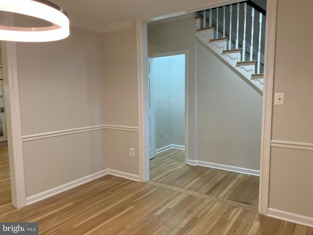6683 MCLEAN DR, Mclean, VA 22101