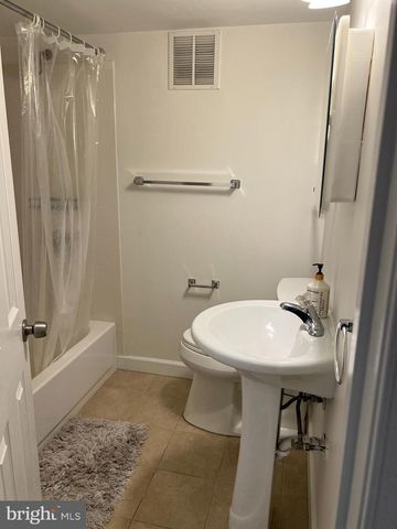 6683 MCLEAN DR, Mclean, VA 22101