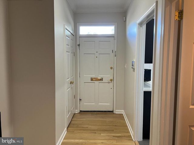 6683 MCLEAN DR, Mclean, VA 22101