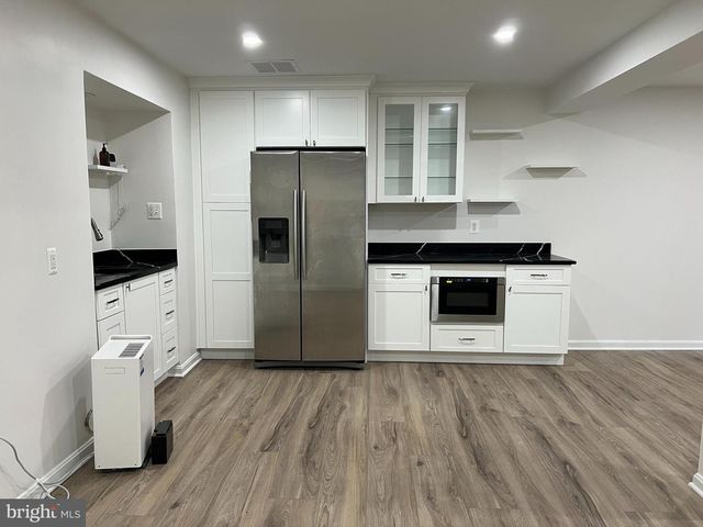 6683 MCLEAN DR, Mclean, VA 22101