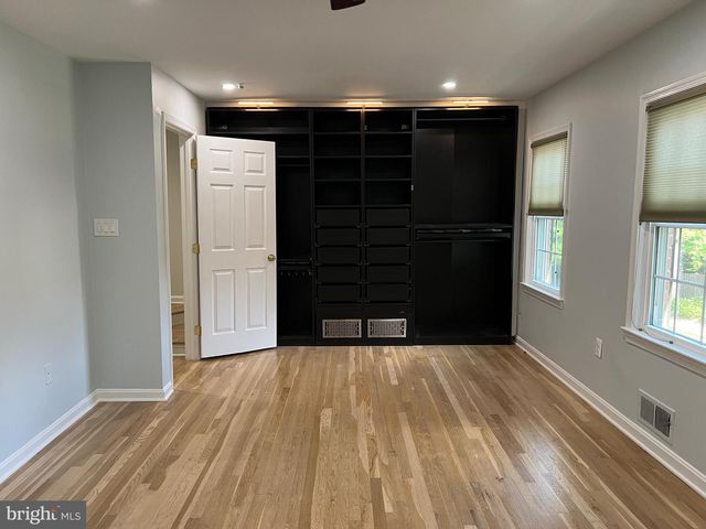 6683 MCLEAN DR, Mclean, VA 22101