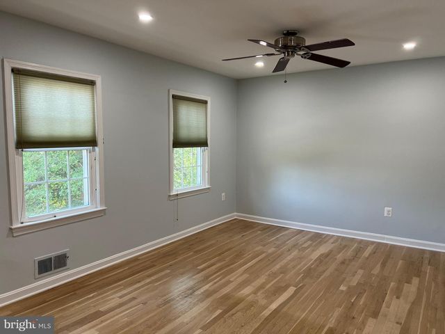 6683 MCLEAN DR, Mclean, VA 22101
