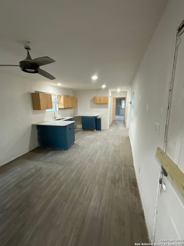 1547 Center, San Antonio, TX 78202