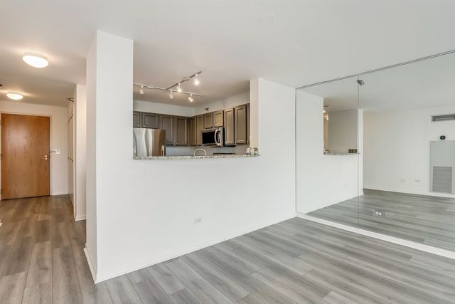 345 N La Salle Drive 3002, Chicago, IL 60654