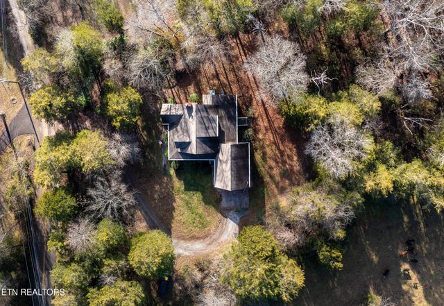 6215 Cardwell Rd, Corryton, TN 37721