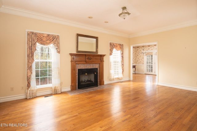 6215 Cardwell Rd, Corryton, TN 37721