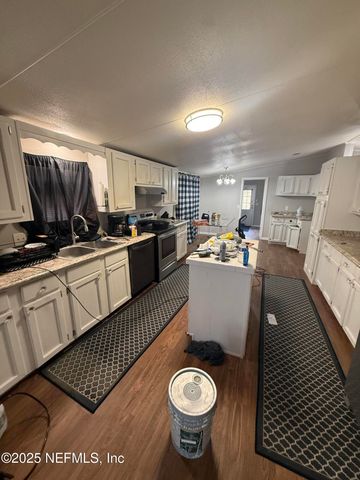 1288 VILLAGE GREEN Court, Jacksonville, FL 32234