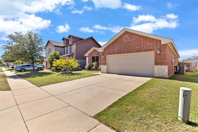 8629 Star Thistle Drive, Fort Worth, TX 76179
