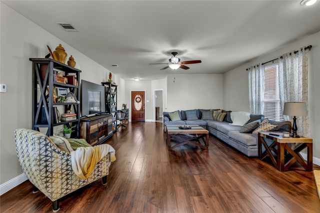 8629 Star Thistle Drive, Fort Worth, TX 76179