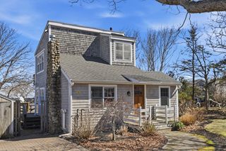 85 Ellisville Dr, Plymouth, MA 02360