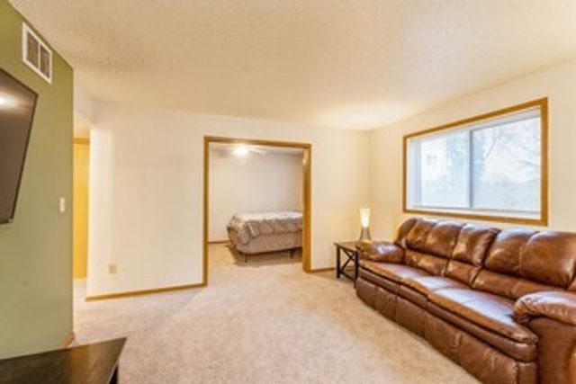 808 Westwinds Drive 5, Iowa City, IA 52246