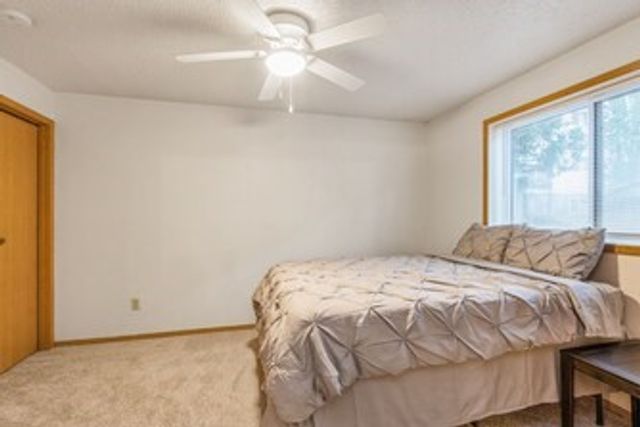 808 Westwinds Drive 5, Iowa City, IA 52246