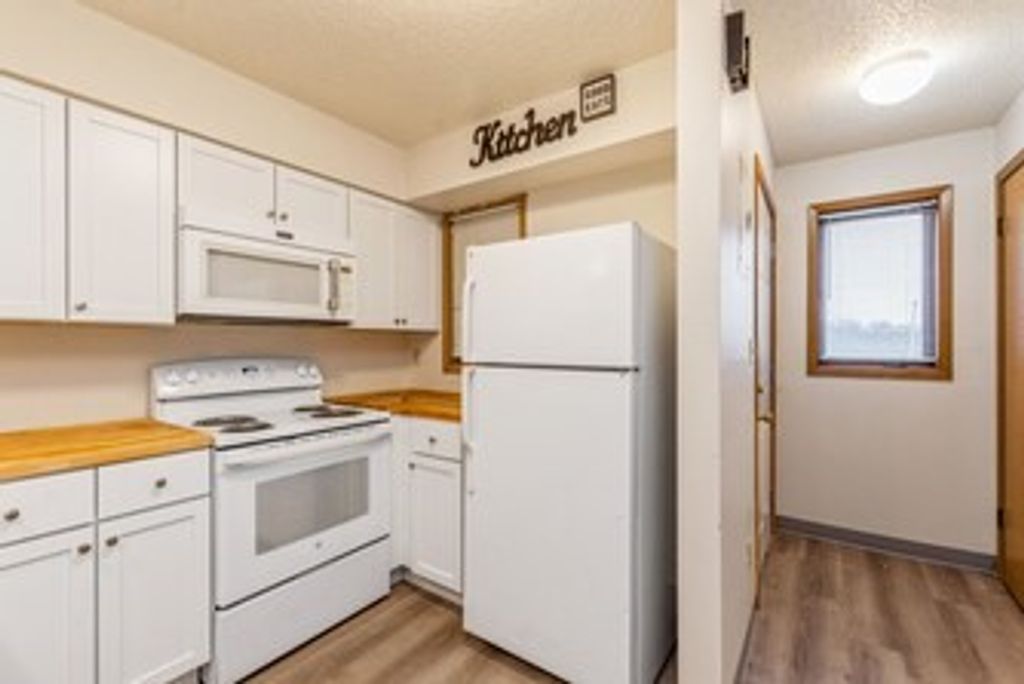 808 Westwinds Drive 5, Iowa City, IA 52246