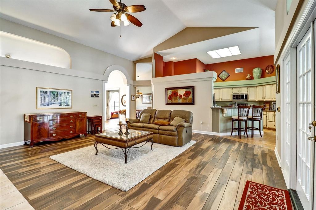 Image 15 of property listing at 8021 LANDGROVE COURT, Orlando, FL 32819