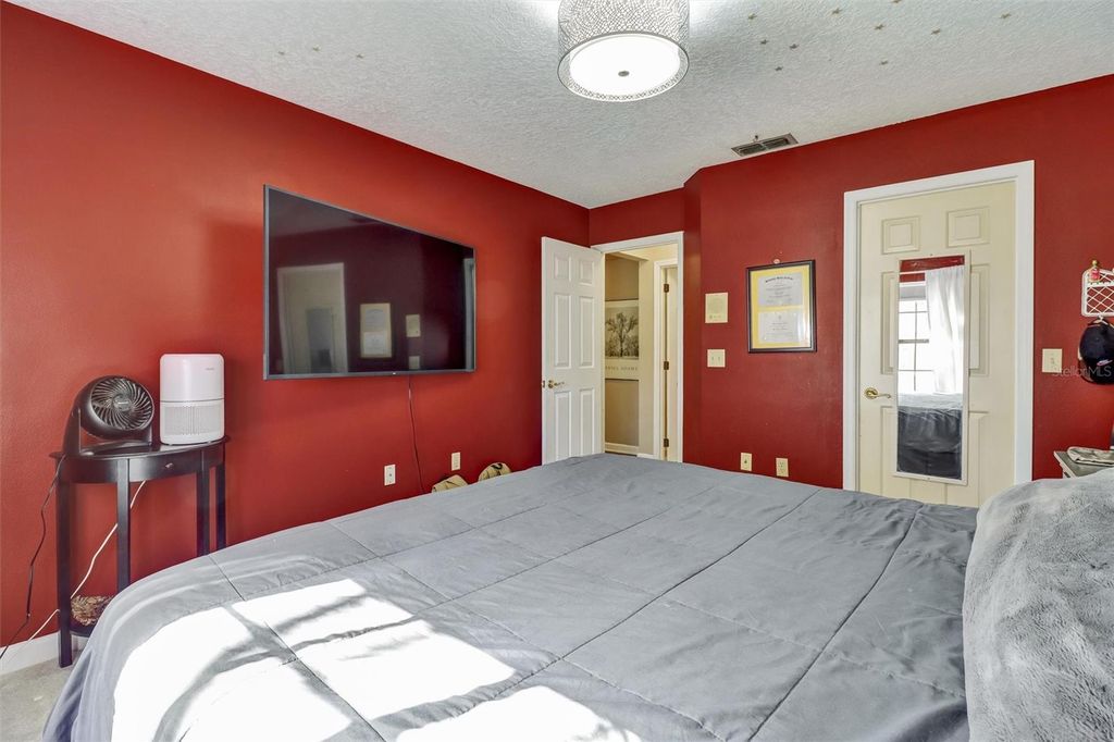 Image 23 of property listing at 8021 LANDGROVE COURT, Orlando, FL 32819