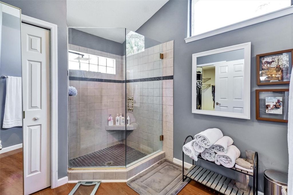 Image 32 of property listing at 8021 LANDGROVE COURT, Orlando, FL 32819