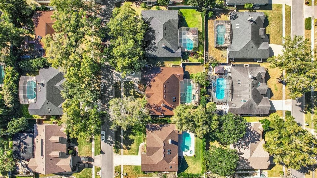 Image 58 of property listing at 8021 LANDGROVE COURT, Orlando, FL 32819