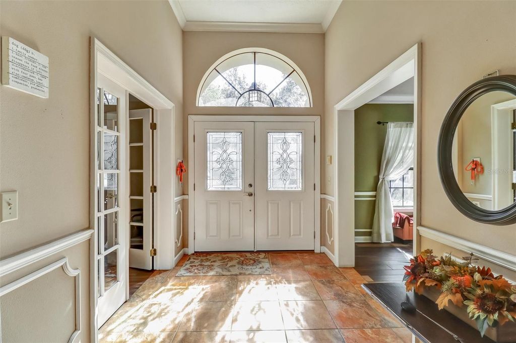 Image 7 of property listing at 8021 LANDGROVE COURT, Orlando, FL 32819