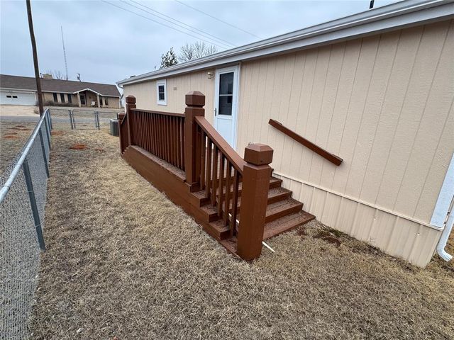 418 S Elm Street, Custer City, OK 73639