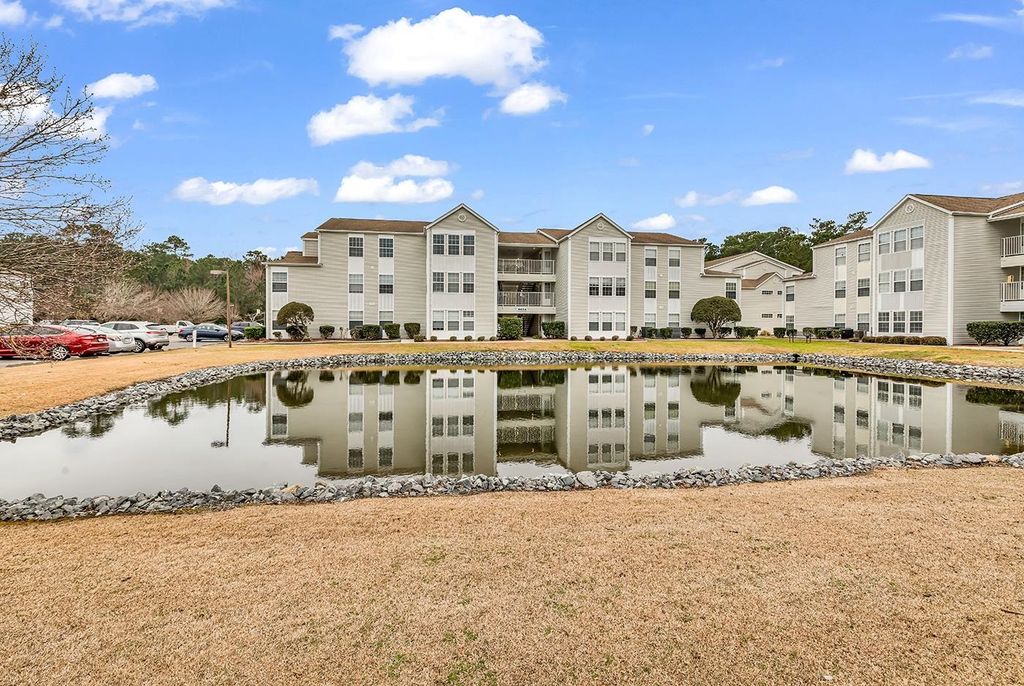 8658 S Bridge Dr Apt I, Surfside Beach, SC 29575