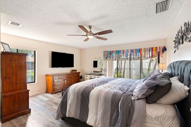 4010 W Sailboat Drive, Cooper City, FL 33026