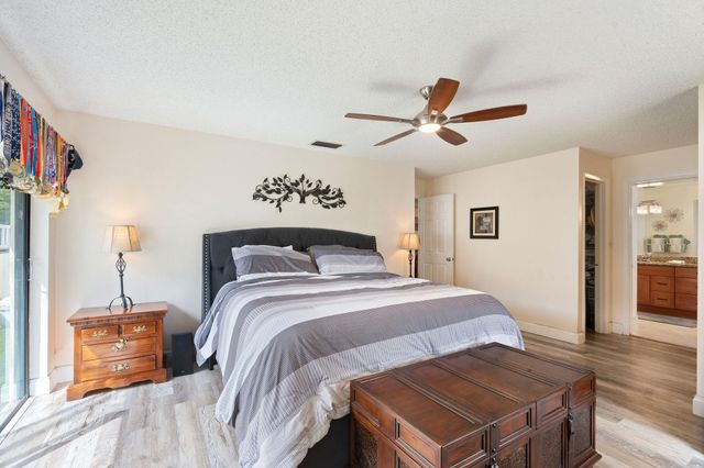 4010 W Sailboat Drive, Cooper City, FL 33026