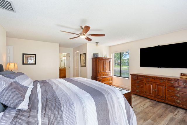 4010 W Sailboat Drive, Cooper City, FL 33026
