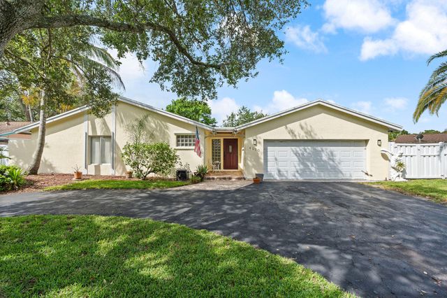 4010 W Sailboat Drive, Cooper City, FL 33026