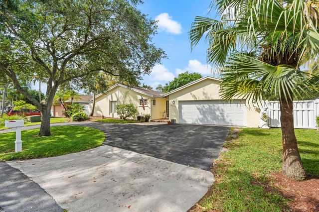 4010 W Sailboat Drive, Cooper City, FL 33026