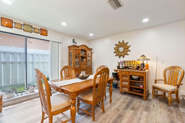 4010 W Sailboat Drive, Cooper City, FL 33026