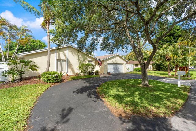 4010 W Sailboat Drive, Cooper City, FL 33026