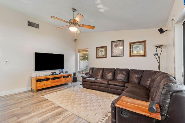 4010 W Sailboat Drive, Cooper City, FL 33026