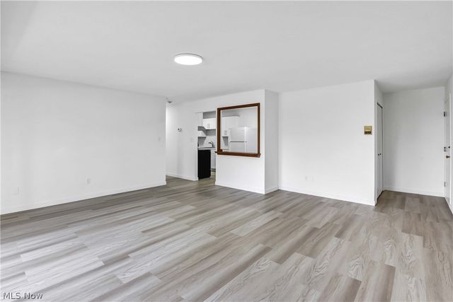 2955 N Bay Drive H4, Westlake, OH 44145